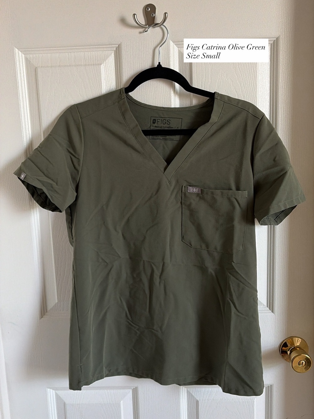FIGS Catarina Olive Green Scrub Top Small